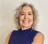 Gail R Schuett